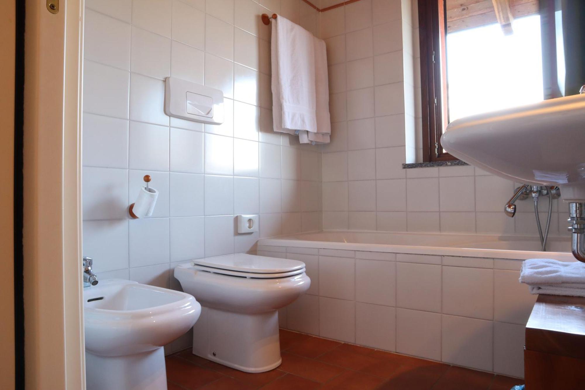 Relais Ca Nova Guest House Bogogno Екстериор снимка
