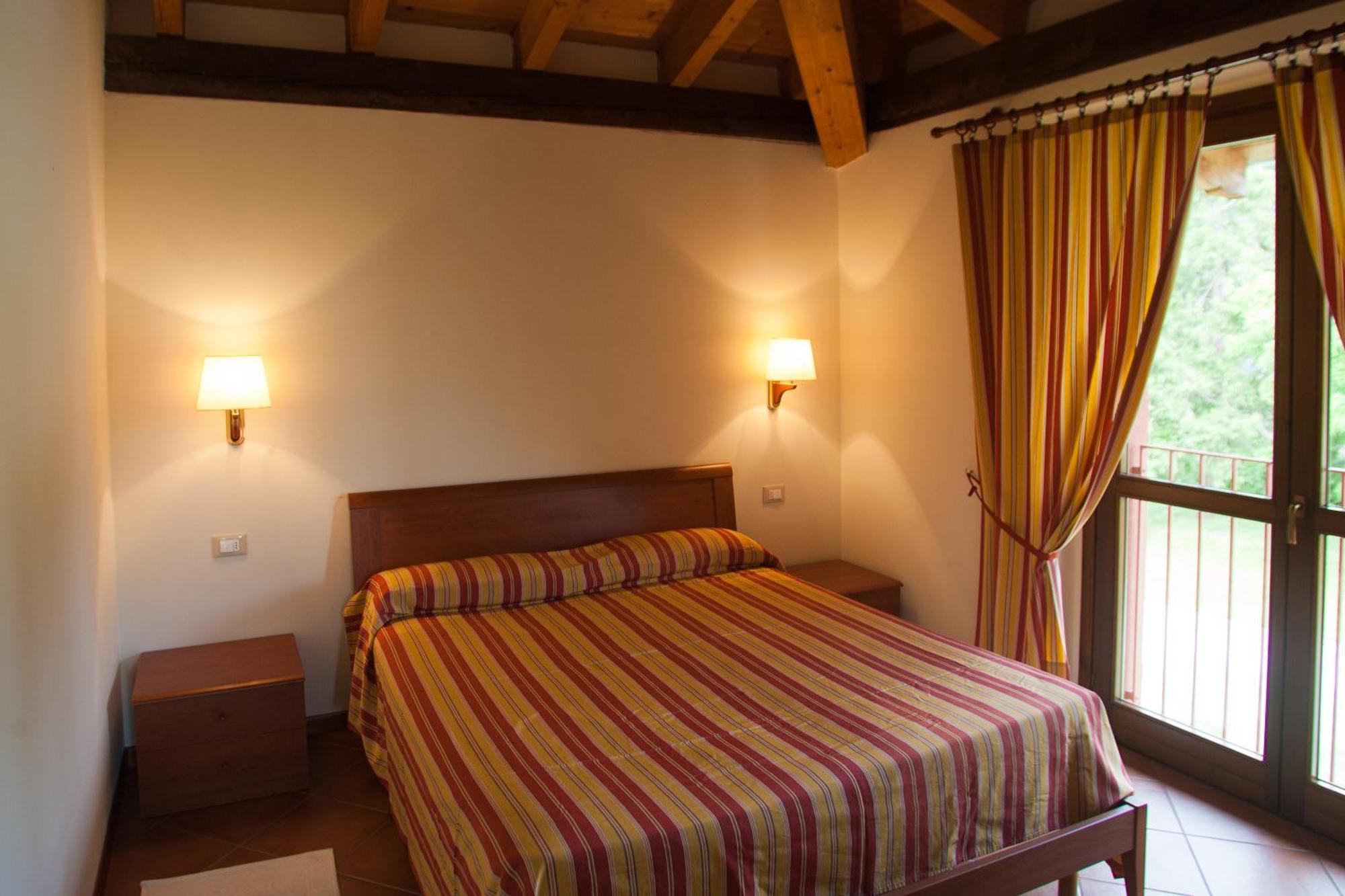 Relais Ca Nova Guest House Bogogno Екстериор снимка